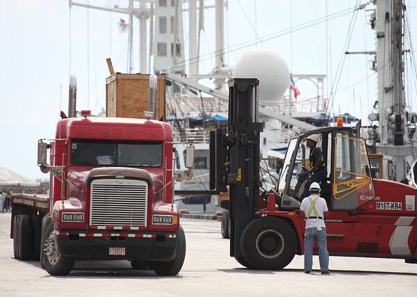 trucks-640x480-80425636.jpeg