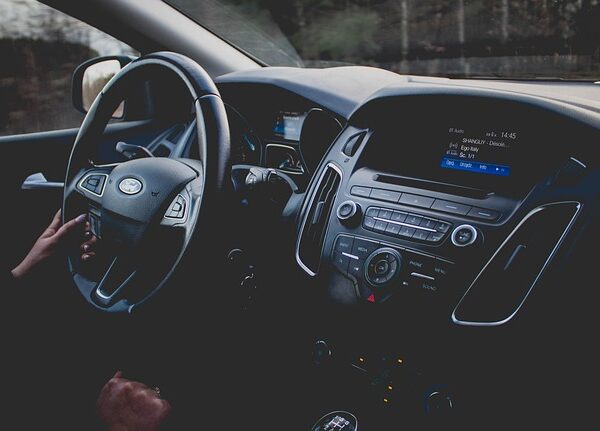 cars-640x480-16073518.jpeg