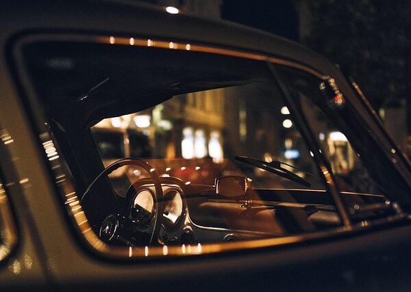 cars-640x480-22778489.jpeg