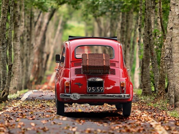 cars-640x480-53713570.jpeg