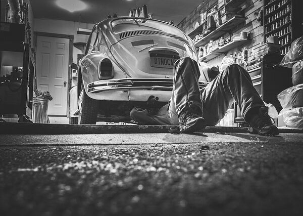 cars-640x480-64817258.jpeg
