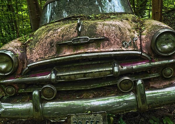 fast-car-640x480-1084346.jpeg