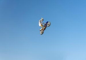 motorcycle-640x480-34381477.jpeg