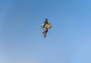 motorcycle-640x480-83363230.jpeg