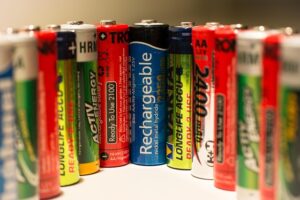 select-car-batteries-640x480-84824244.jpeg