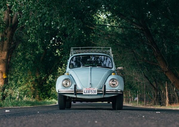 select-classic-car-restoration-640x480-79928296.jpeg