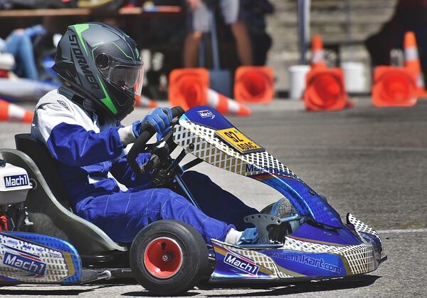 select-drag-racing-640x480-15974312.jpeg