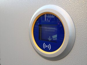 select-ev-charging-stations-640x480-95686881.jpeg