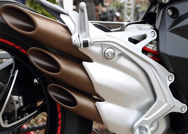 select-exhaust-systems-640x480-57479676.jpeg