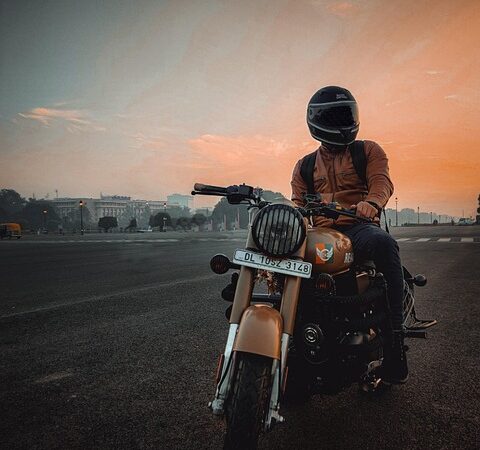 select-motorcycles-640x480-35798407.jpeg