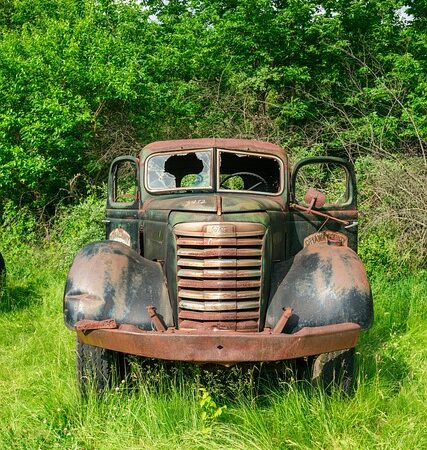select-pickup-trucks-640x480-27380701.jpeg
