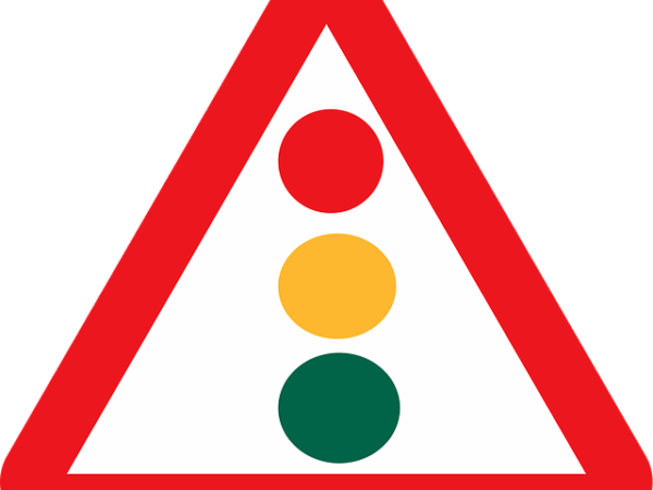 select-road-safety-tips-640x480-15035413.png