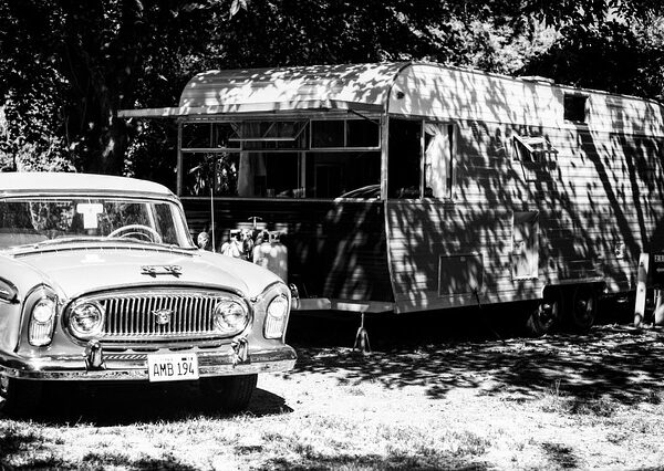 select-trailers-640x480-97230970.jpeg
