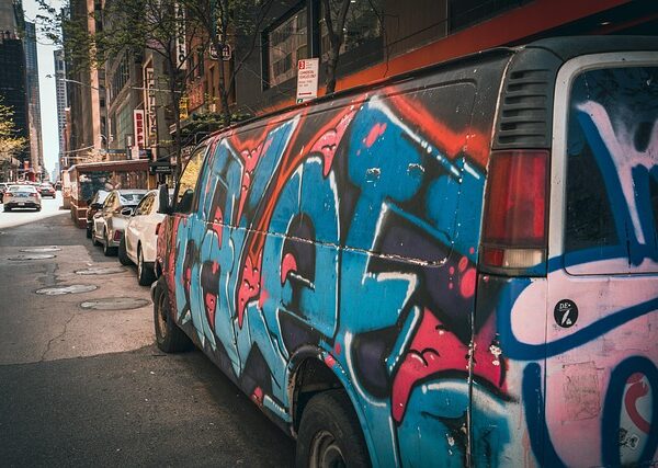 select-vans-640x480-47910366.jpeg