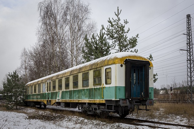 select-vehicle-history-reports-640x480-39310114.jpeg