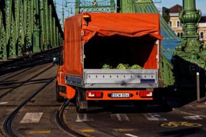 trucks-640x480-38049740.jpeg