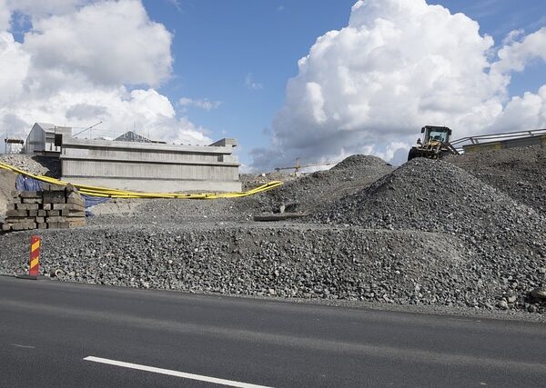 trucks-640x480-43480541.jpeg