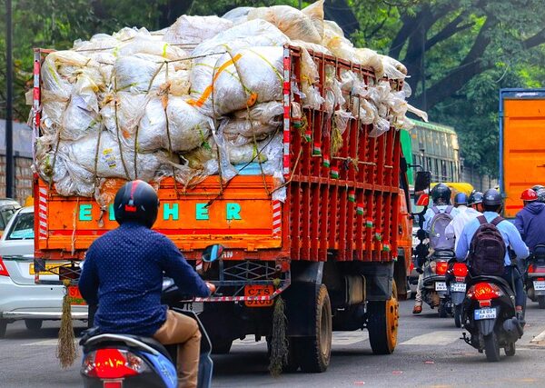 trucks-640x480-45829202.jpeg