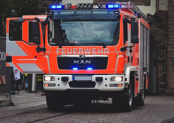 trucks-640x480-6204127.jpeg