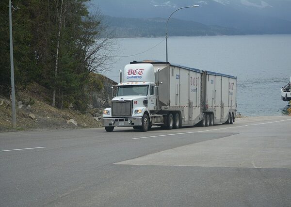 trucks-640x480-66180934.jpeg