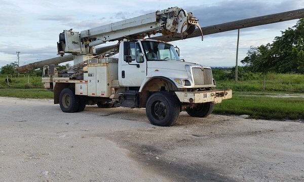 trucks-640x480-87108741.jpeg
