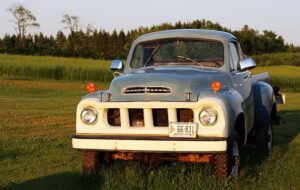 trucks-640x480-98315760.jpeg