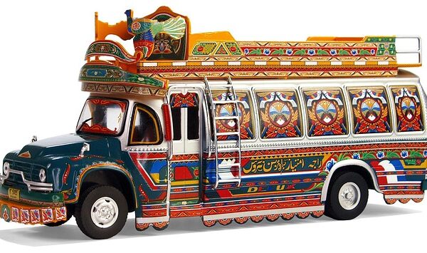select-buses-640x480-12685293.jpeg
