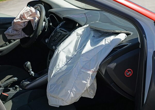 select-car-insurance-640x480-32285752.jpeg