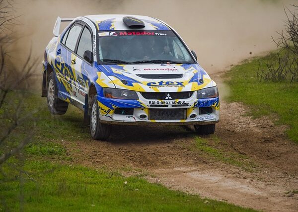select-rally-racing-640x480-61431545.jpeg