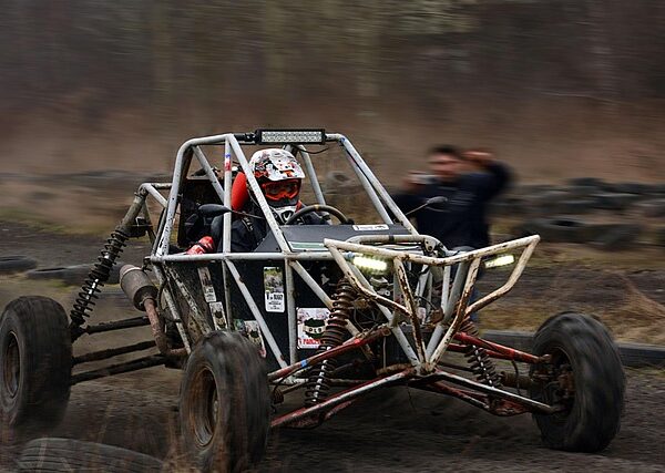 select-rally-racing-640x480-8966723.jpeg