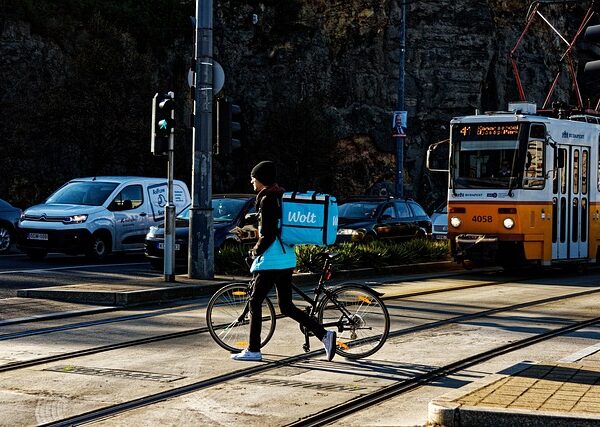 select-ride-hailing-services-640x480-81107183.jpeg