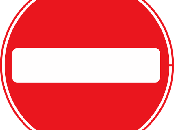 select-road-safety-tips-640x480-51656895.png