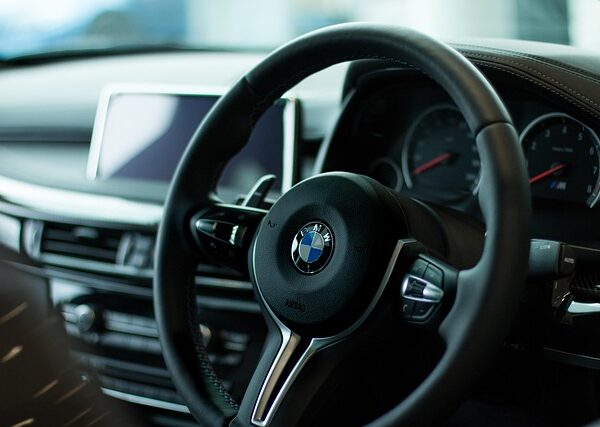 cars-640x480-87340500.jpeg