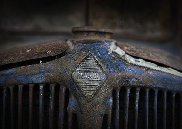classic-cars-640x480-47609683.jpeg