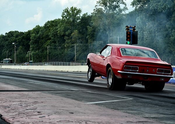 fast-car-640x480-58796851.jpeg