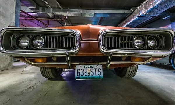 fast-car-640x480-67767714.jpeg
