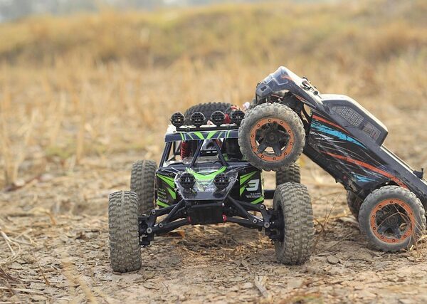 select-off-road-vehicles-640x480-66494214.jpeg