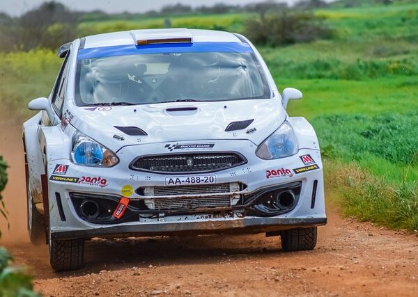 select-rally-racing-640x480-34160800.jpeg