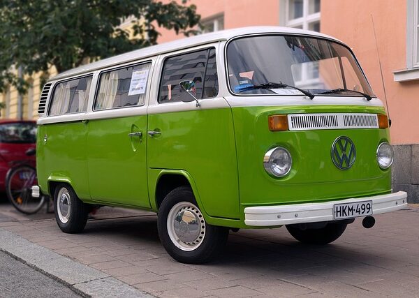 select-vans-640x480-9387953.jpeg