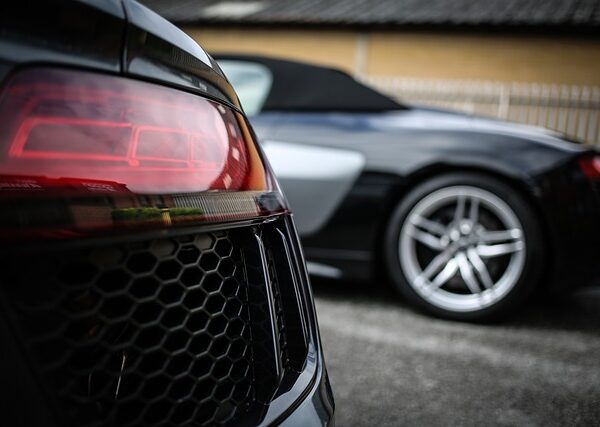 fast-car-640x480-60293809.jpeg