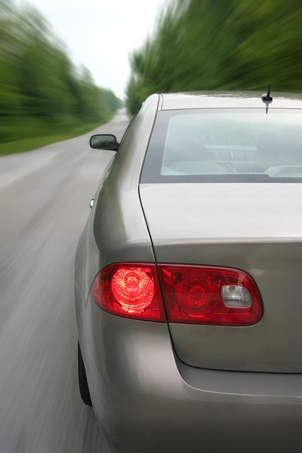 fast-car-640x480-60936906.jpeg