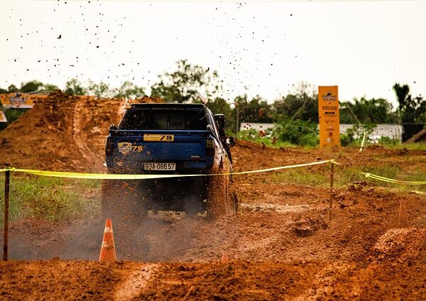 select-pickup-trucks-640x480-47221911.jpeg