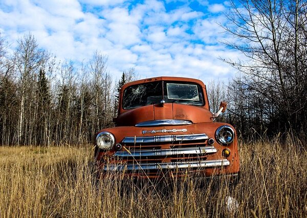 select-pickup-trucks-640x480-86288305.jpeg