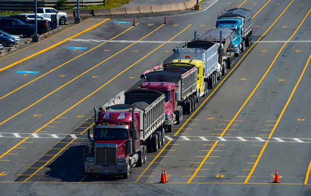 select-heavy-duty-trucks-640x480-2408643.jpeg