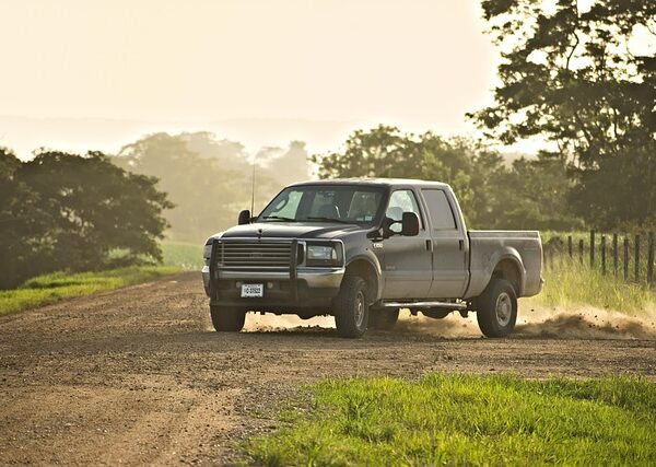select-pickup-trucks-640x480-41157119.jpeg