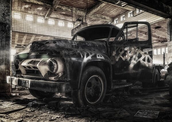 select-pickup-trucks-640x480-54552358.jpeg