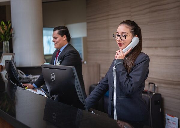select-ride-hailing-services-640x480-44499196.jpeg