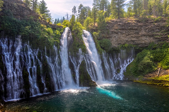 select-travel-to-california-640x480-87573230.jpeg