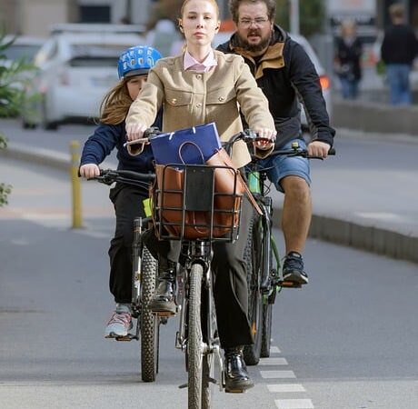 select-sustainable-vehicles-640x480-45445705.jpeg