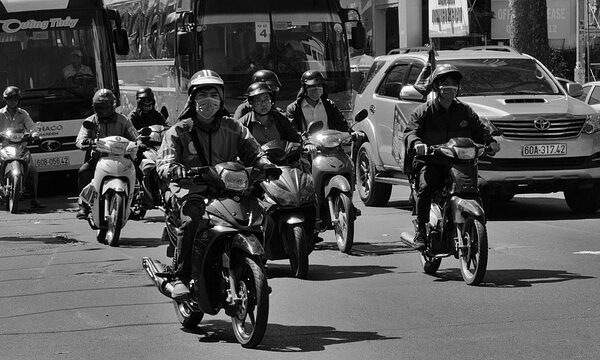 select-vehicle-to-vehicle-communication-640x480-56650464.jpeg